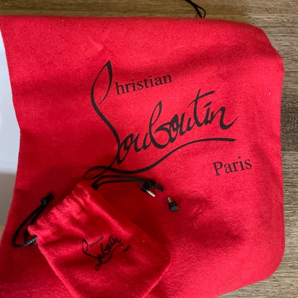 Christian Louboutin Pigalle Follies Pointed Toe Pump (size 8.5) - Picture 12 of 13